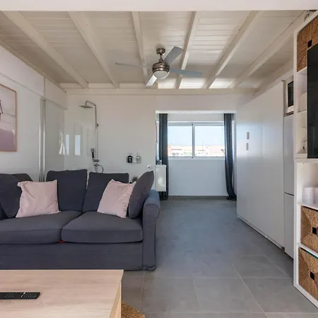 Cozy For Solo Traveller Or Young Couple With Stunning View To The Ocean * 코라레호