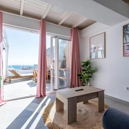 Cozy For Solo Traveller Or Young Couple With Stunning View To The Ocean 펜션