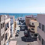 Cozy For Solo Traveller Or Young Couple With Stunning View To The Ocean Ferienhaus Corralejo