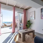 Cozy For Solo Traveller Or Young Couple With Stunning View To The Ocean Ferienhaus